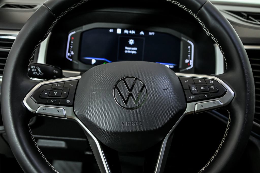 Certified 2023 Volkswagen Atlas Cross Sport SEL image 17