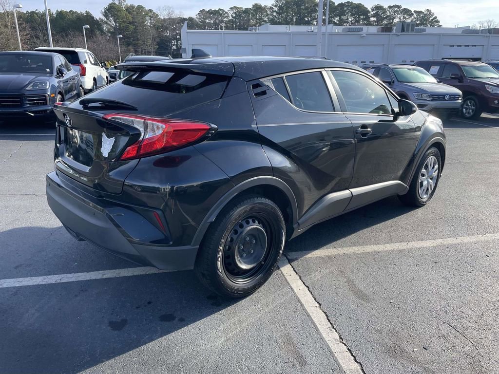 Used 2021 Toyota C-HR LE image 10