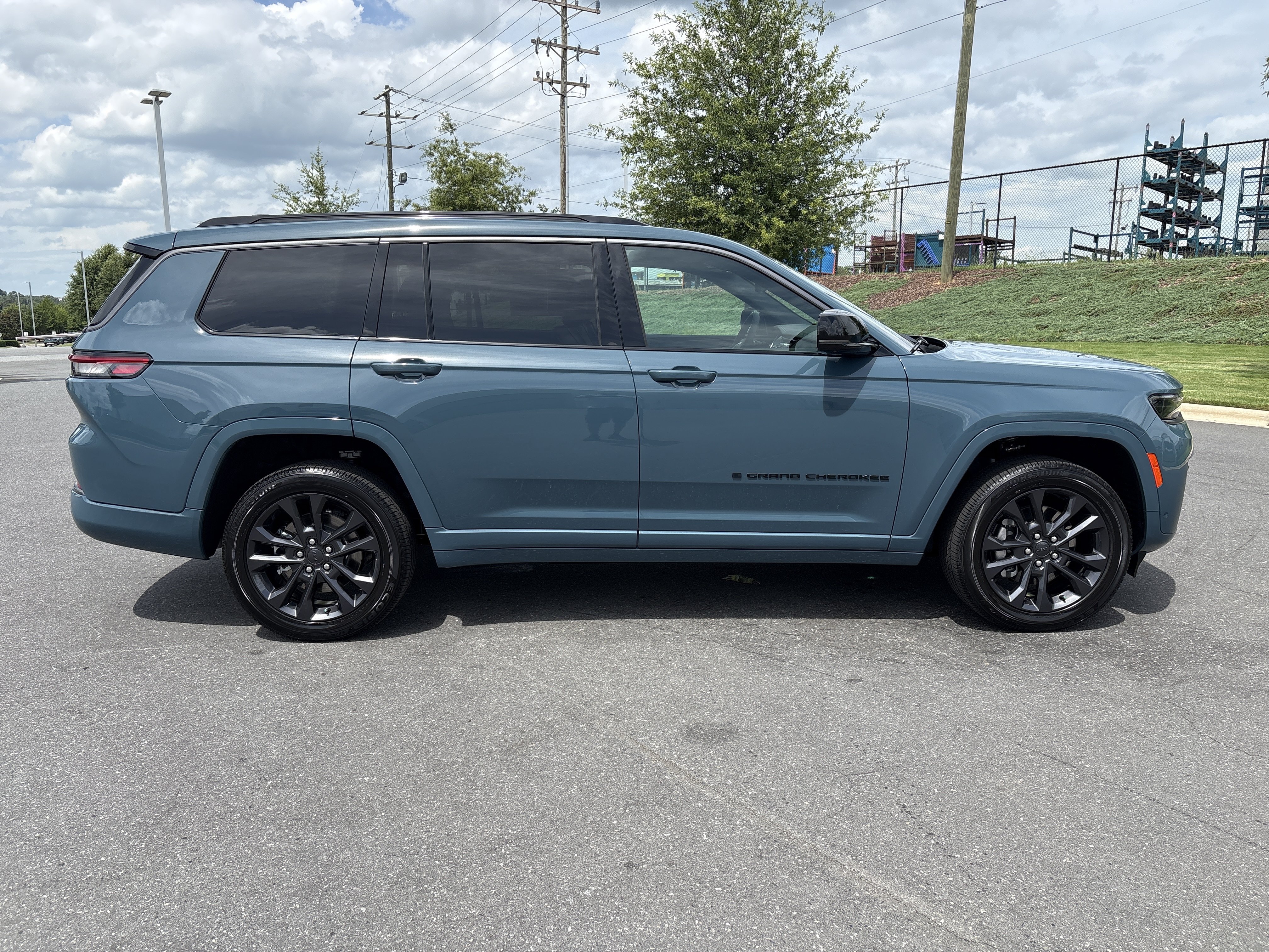 Used 2026 Jeep Grand Cherokee L Limited AWD/4WD image 10