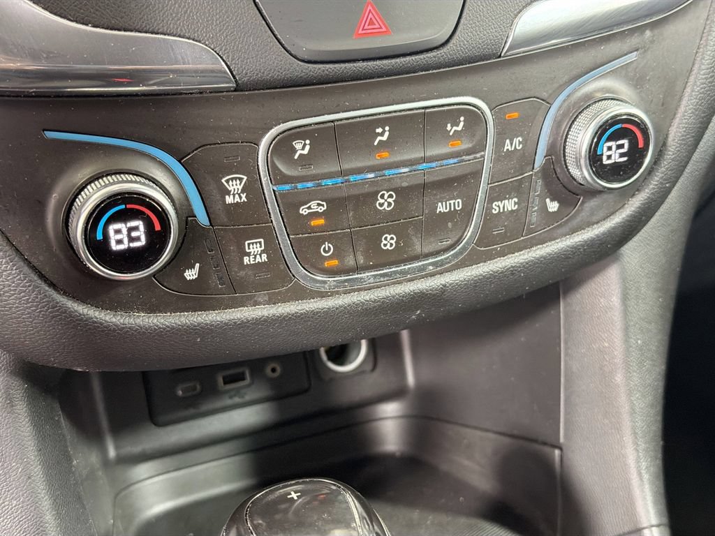 Used 2019 Chevrolet Equinox LT w/ Sun & Navigation Package AWD/4WD image 18