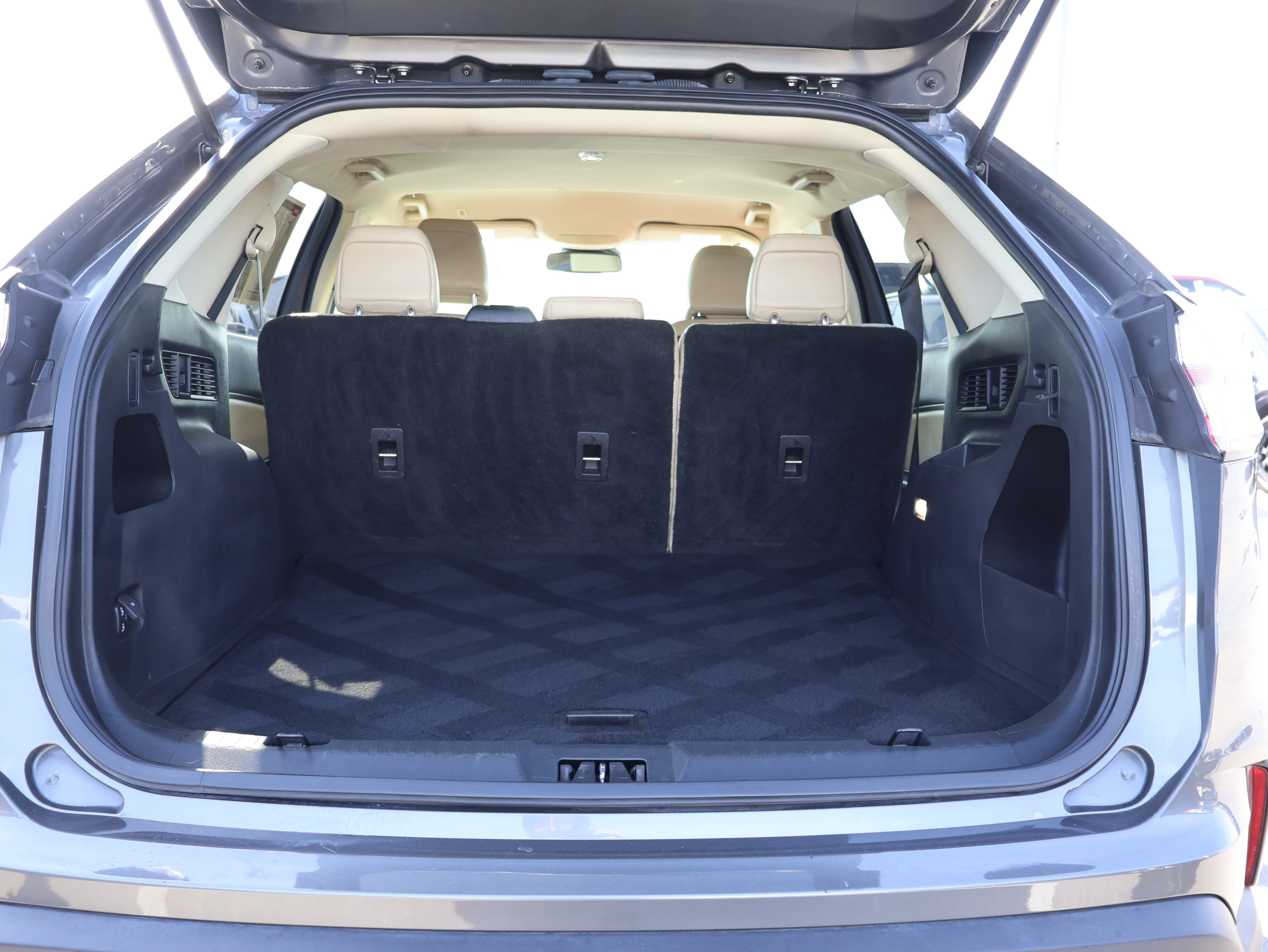 Used 2022 Ford Edge SEL image 19