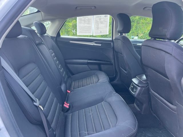 Used 2015 Ford Fusion SE FWD image 11