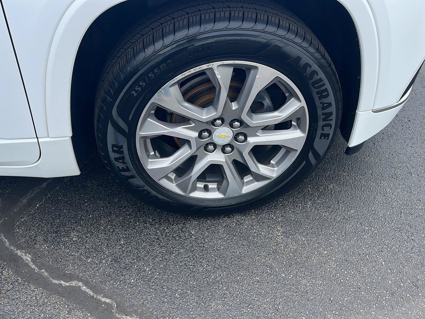 Used 2019 Chevrolet Traverse Premier AWD/4WD image 38