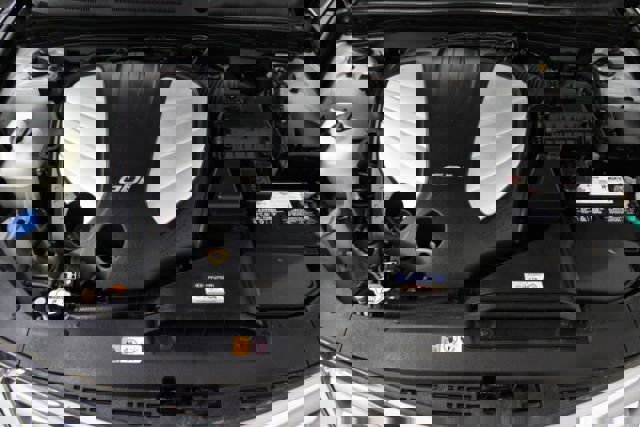 Used 2013 Hyundai Azera Limited image 25