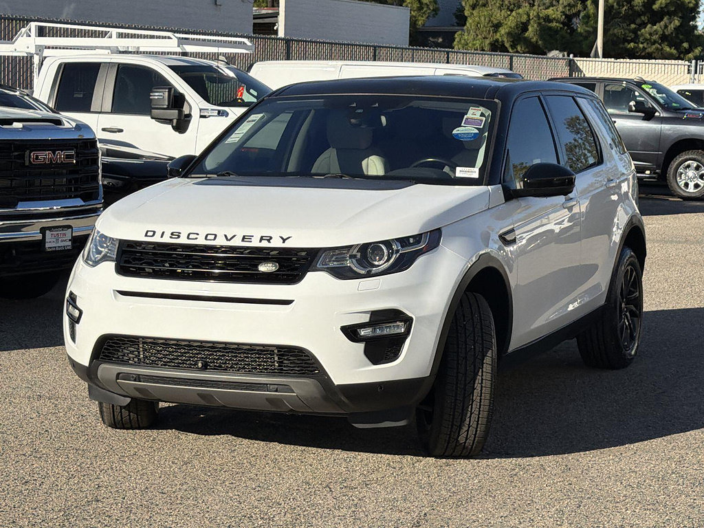 Used 2017 Land Rover Discovery Sport HSE AWD/4WD image 3