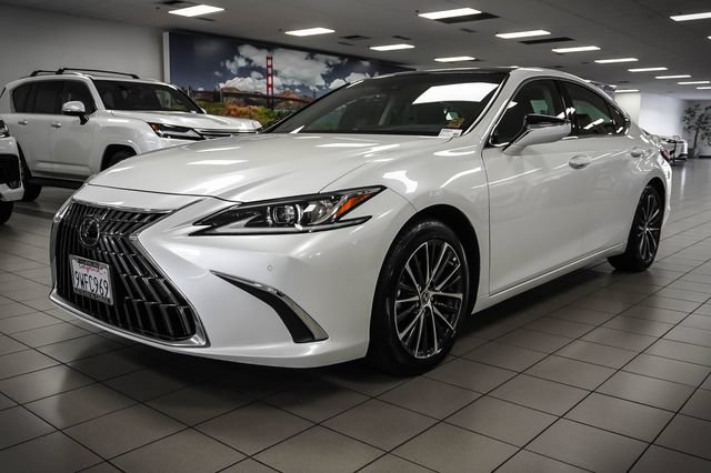 Certified 2025 Lexus ES 350 w/ Premium Package FWD image 3
