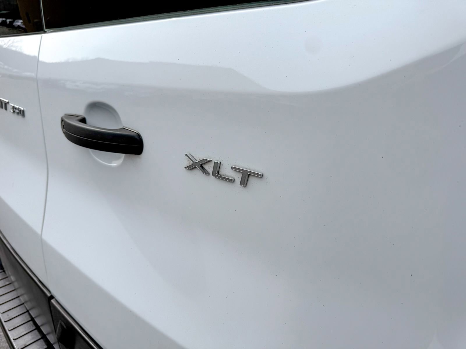 Used 2023 Ford Transit 350 XLT image 8