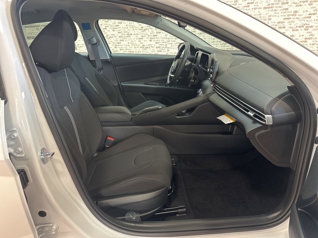 New 2026 Hyundai Elantra SE image 10