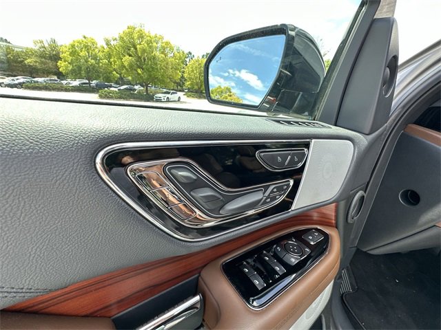 New 2024 Lincoln Navigator L Reserve image 12
