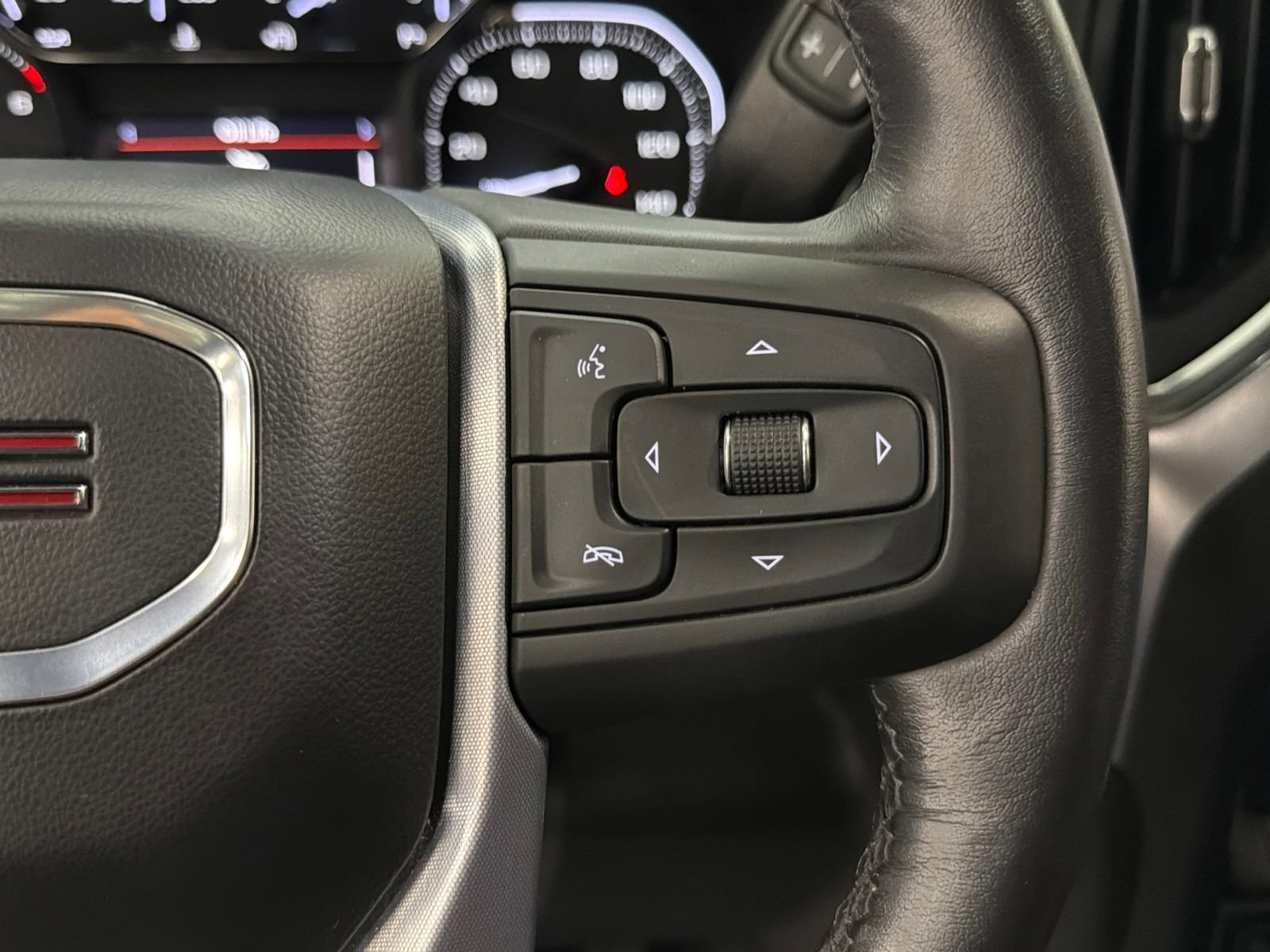 Used 2021 GMC Sierra 1500 SLT w/ SLT Premium Plus Package AWD/4WD image 29