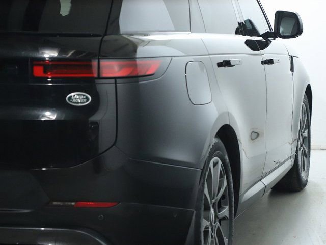 Certified 2023 Land Rover Range Rover Sport SE image 8
