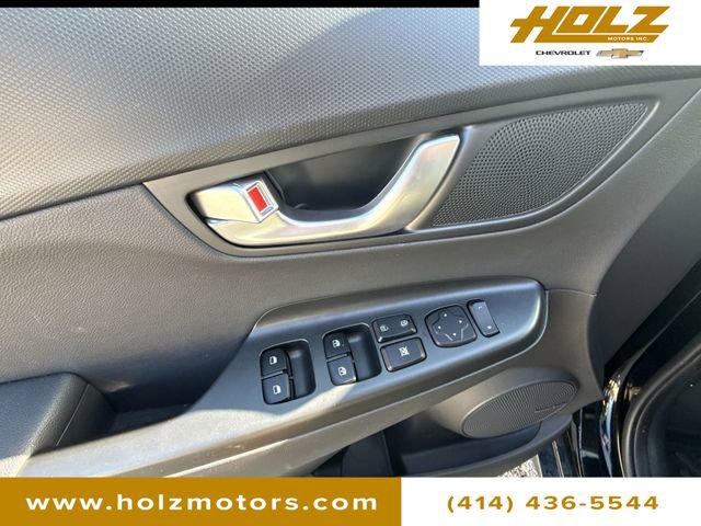 Used 2023 Hyundai Kona Limited w/ Cargo Package image 24