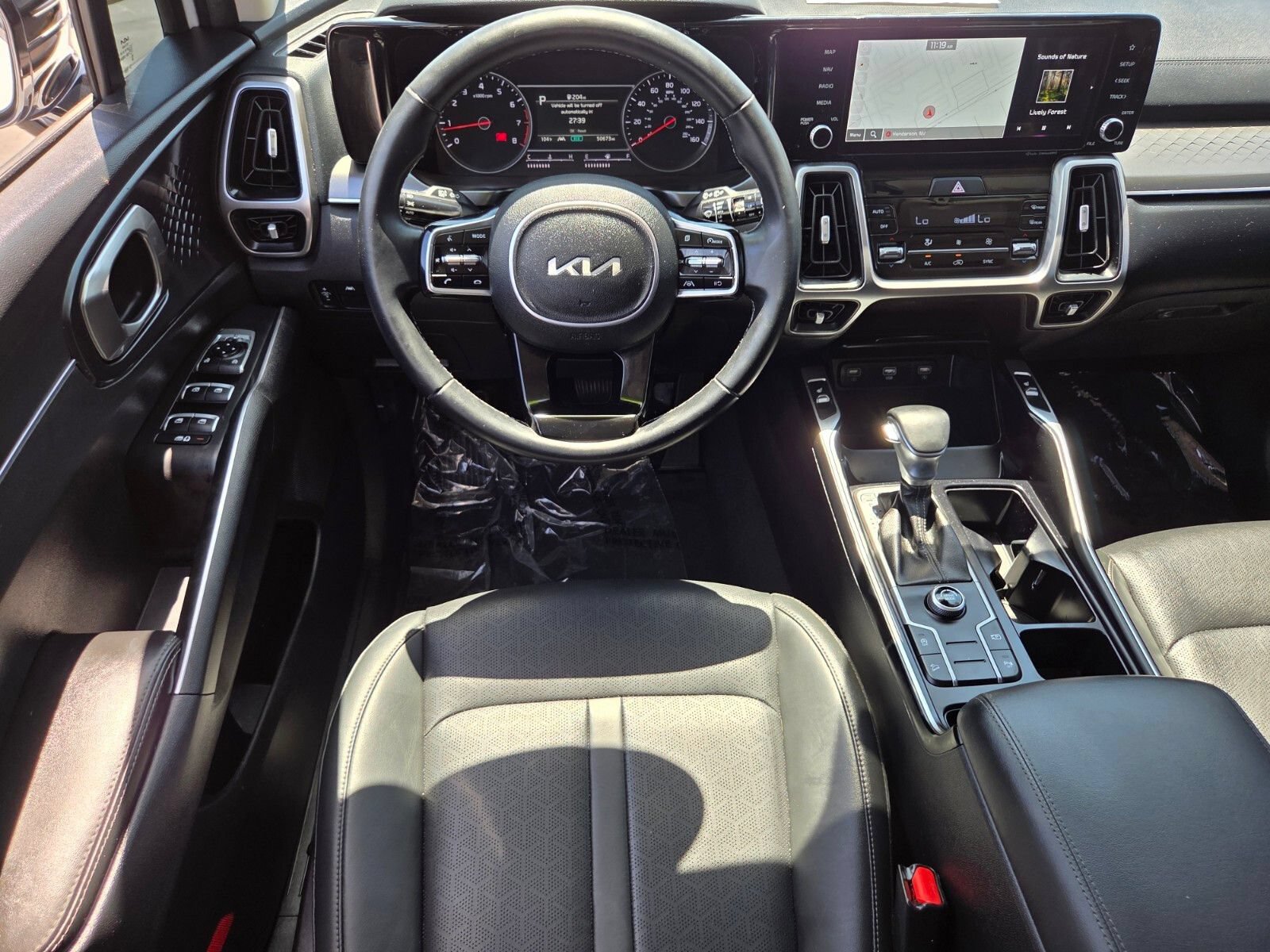 Used 2022 Kia Sorento S w/ Panoramic Sunroof Package FWD image 13