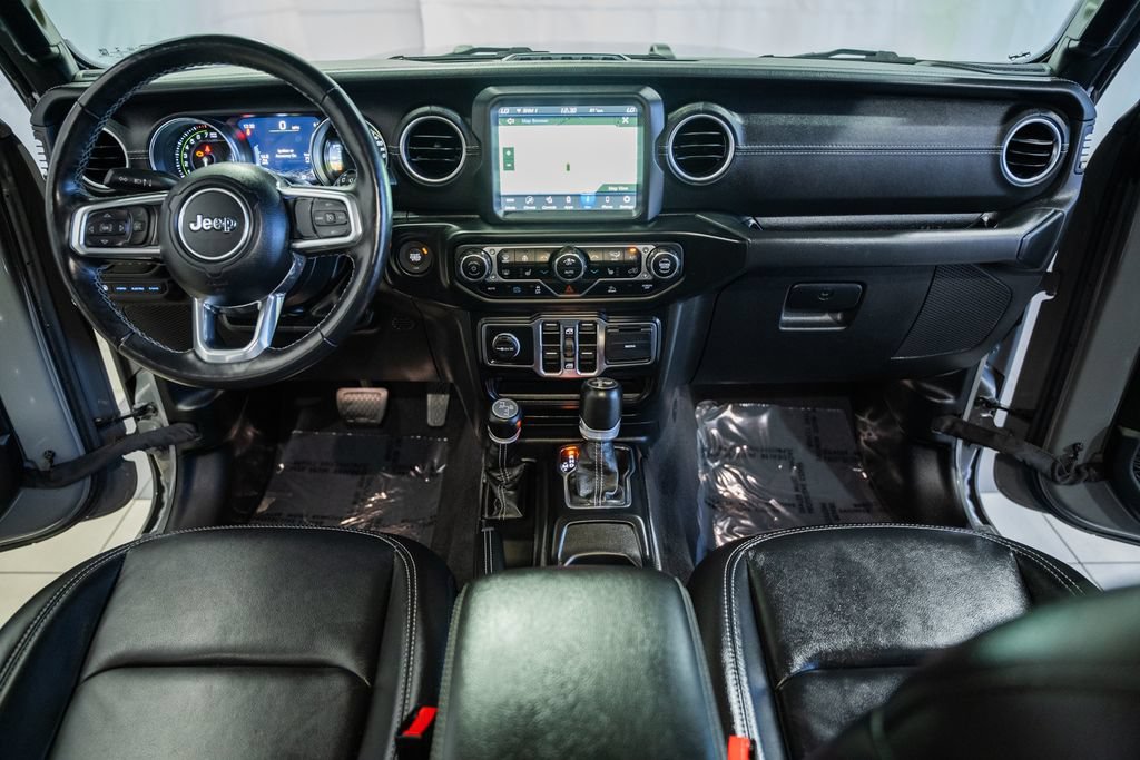 Used 2023 Jeep Wrangler Unlimited Sahara w/ Cold Weather Group AWD/4WD image 27