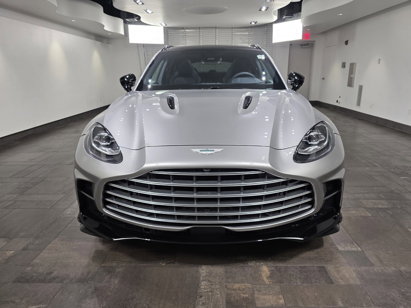 New 2026 Aston Martin DBX 707 image 7
