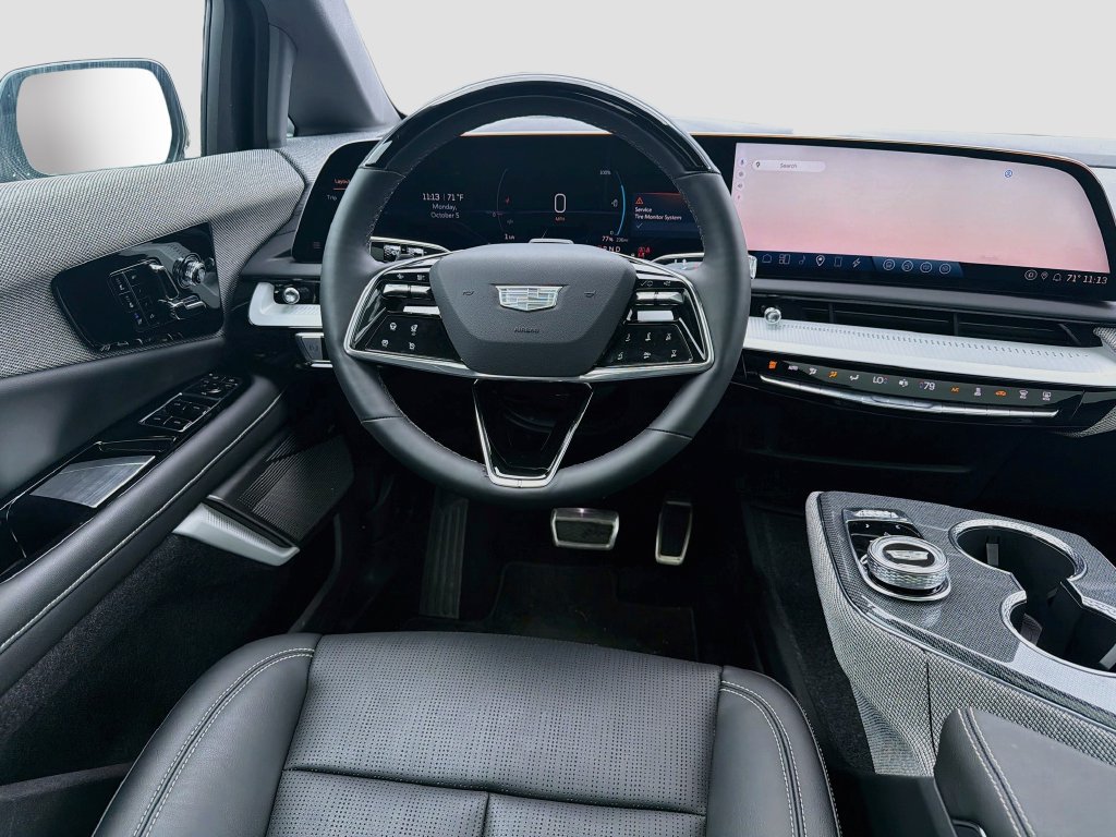 Certified 2025 Cadillac Optiq Luxury 2 AWD/4WD image 24