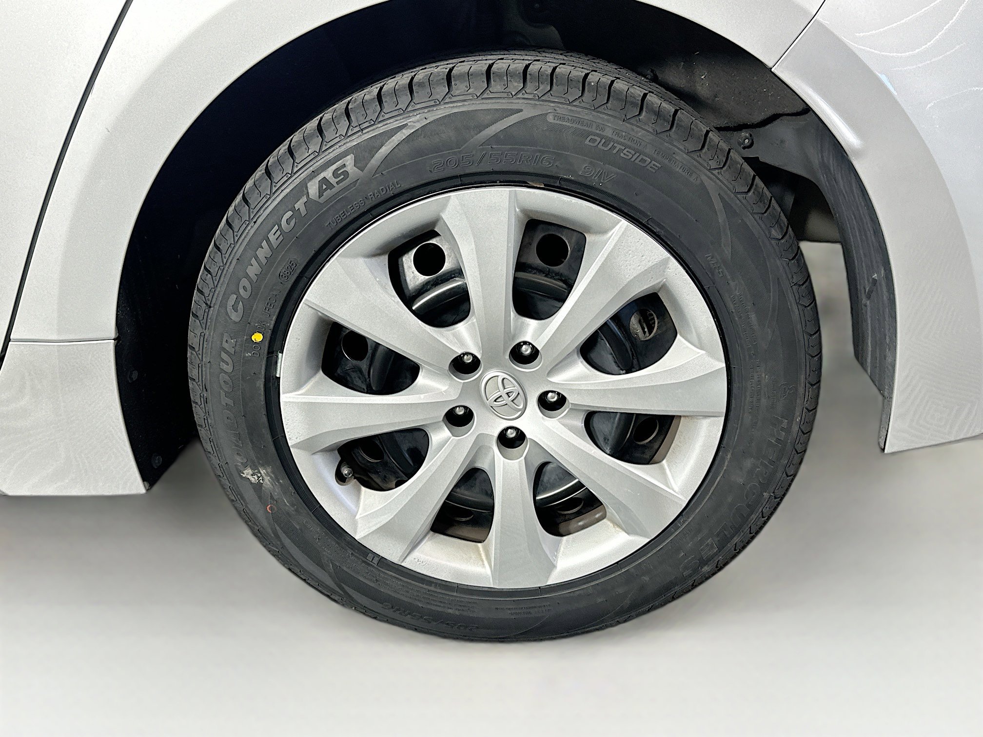 Used 2023 Toyota Corolla LE image 11