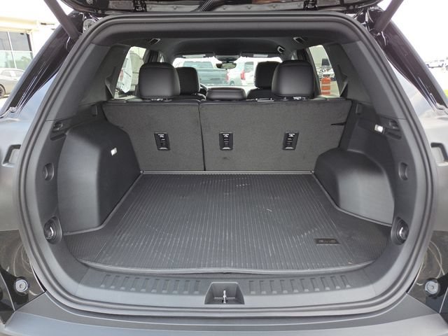 New 2027 GMC Terrain Elevation w/ Elevation Premium Package AWD/4WD image 19