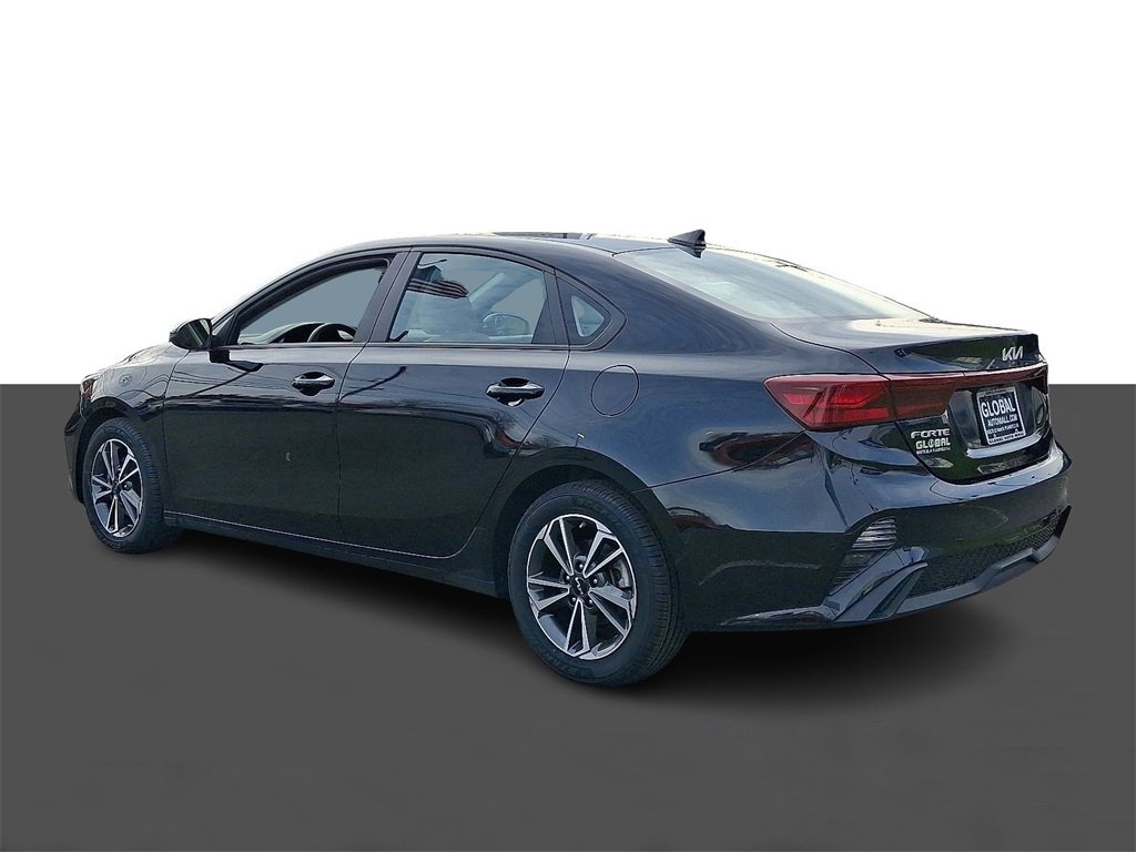 Used 2023 Kia Forte LXS w/ LXS Technology Package image 5