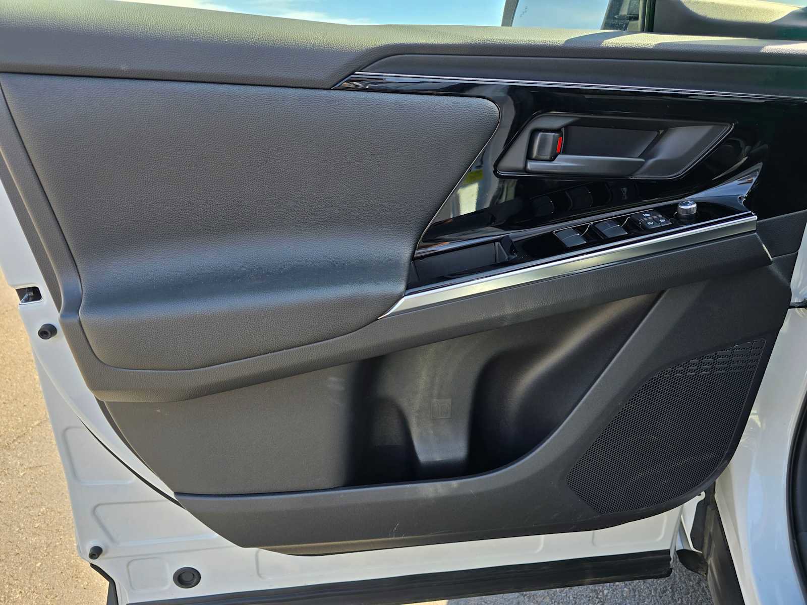 Certified 2023 Toyota bZ4X Limited image 24