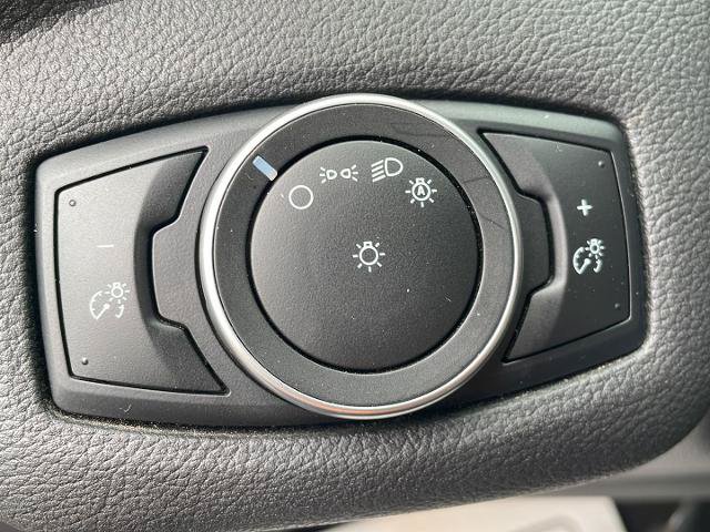 Certified 2017 Ford C-MAX Energi SE FWD image 12