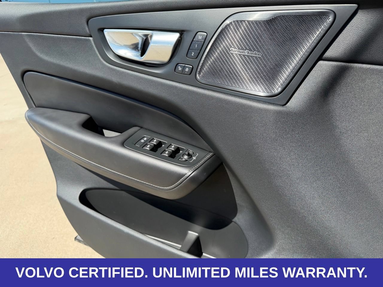 Certified 2024 Volvo XC60 T8 Ultimate w/ Protection Package Premier AWD/4WD image 27