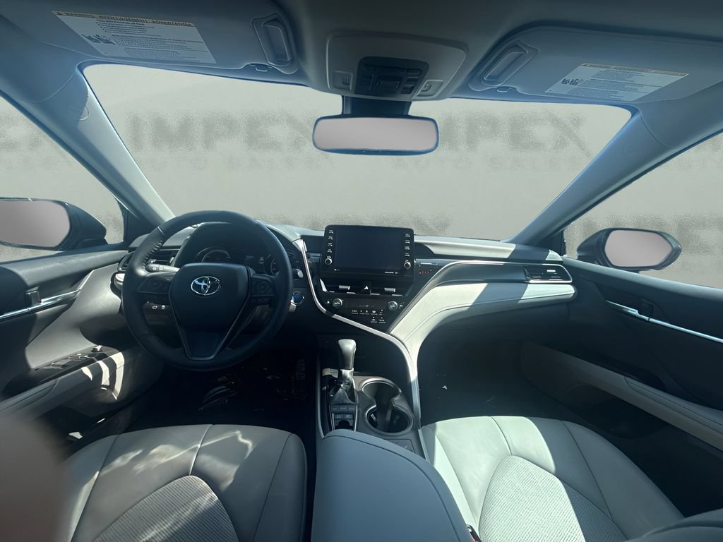 Used 2022 Toyota Camry XSE FWD image 8