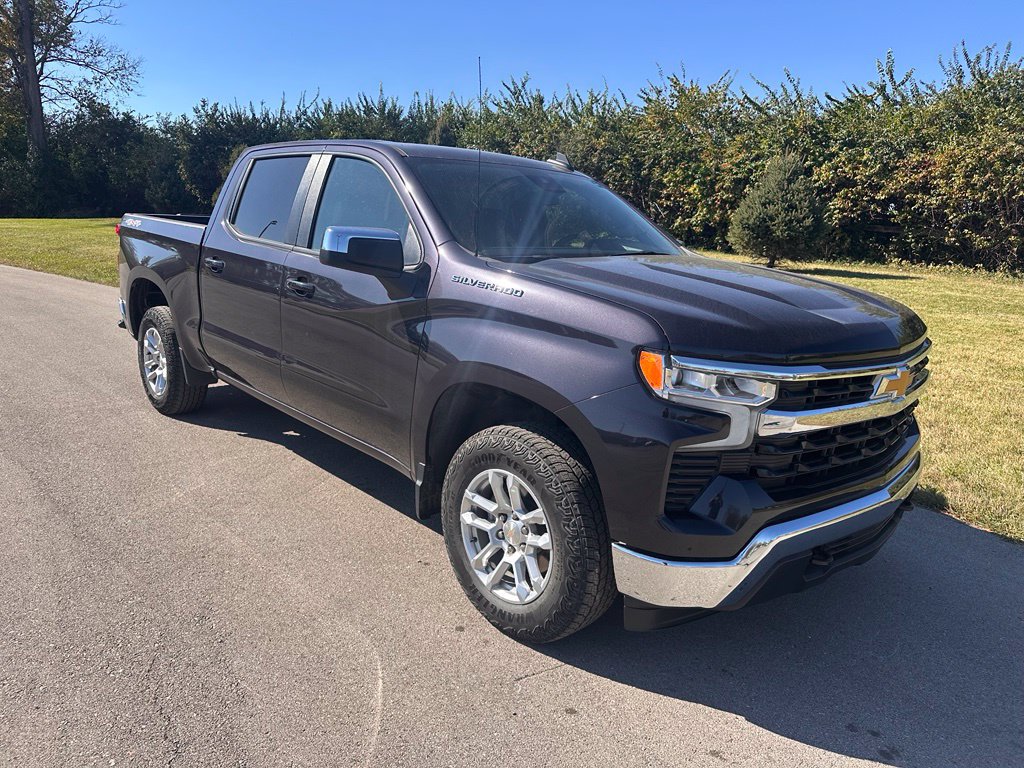 Used 2023 Chevrolet Silverado 1500 LT AWD/4WD image 1