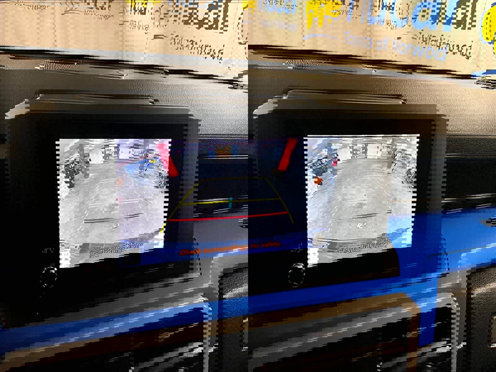 Certified 2025 Toyota Tacoma TRD Off-Road image 19