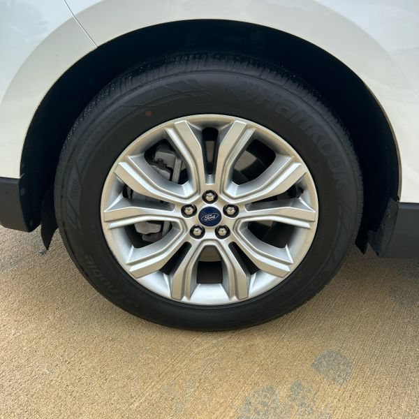 Used 2021 Ford Edge Titanium FWD image 30