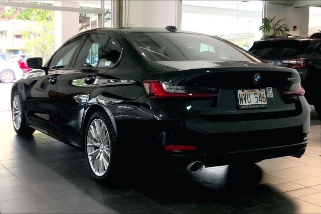 Certified 2023 BMW 330i Sedan w/ Convenience Package RWD image 5