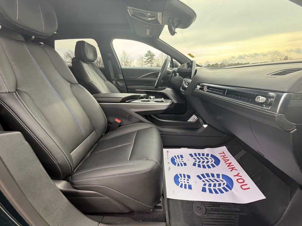 Certified 2025 Cadillac Lyriq Luxury w/ LPO, Floor Liner Package image 32