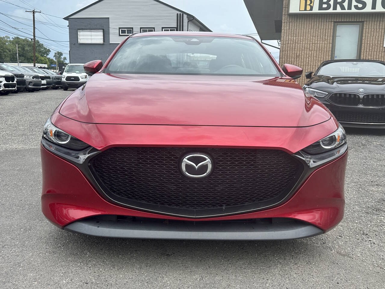 Used 2019 MAZDA MAZDA3 Hatchback w/ Preferred Package FWD image 2