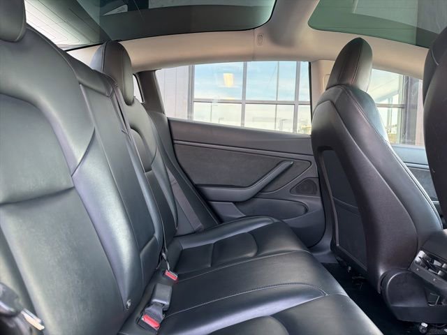 Used 2019 Tesla Model 3 Standard Range Plus image 13