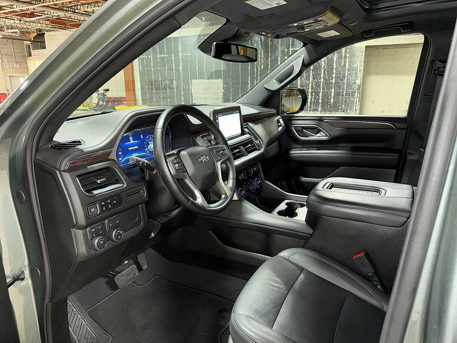 Used 2023 Chevrolet Tahoe Z71 AWD/4WD image 31