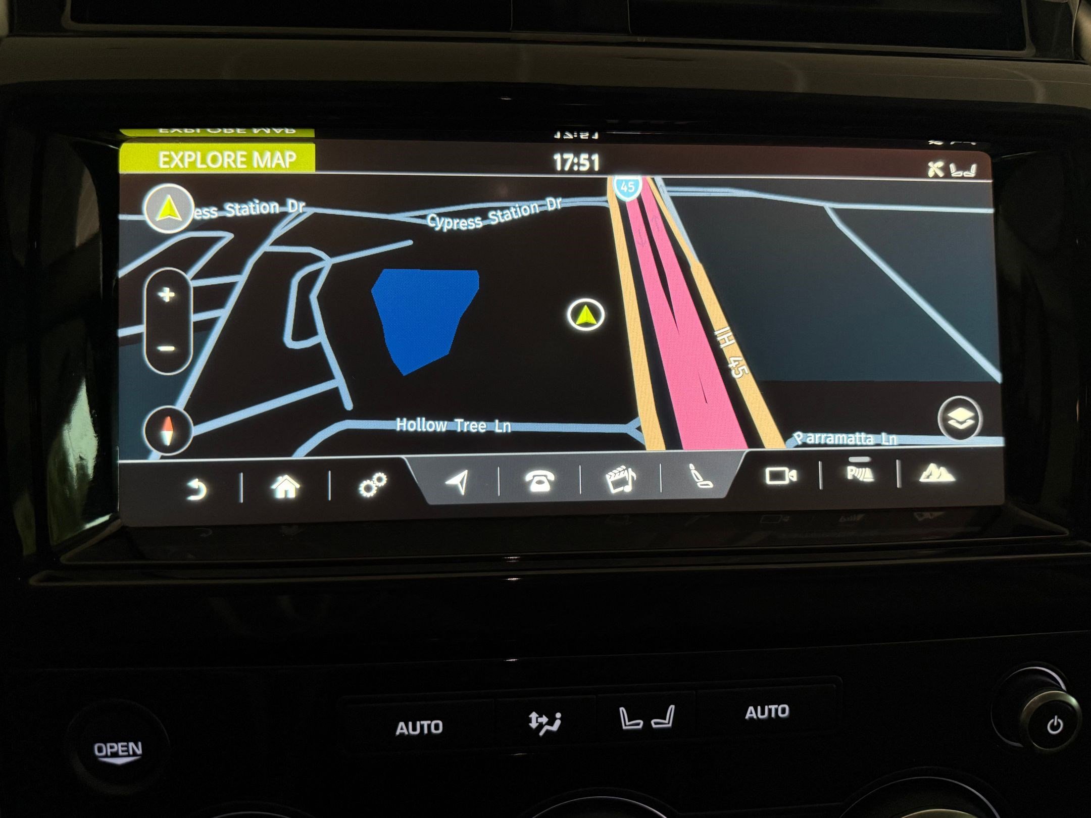 Used 2018 Land Rover Discovery HSE AWD/4WD image 27