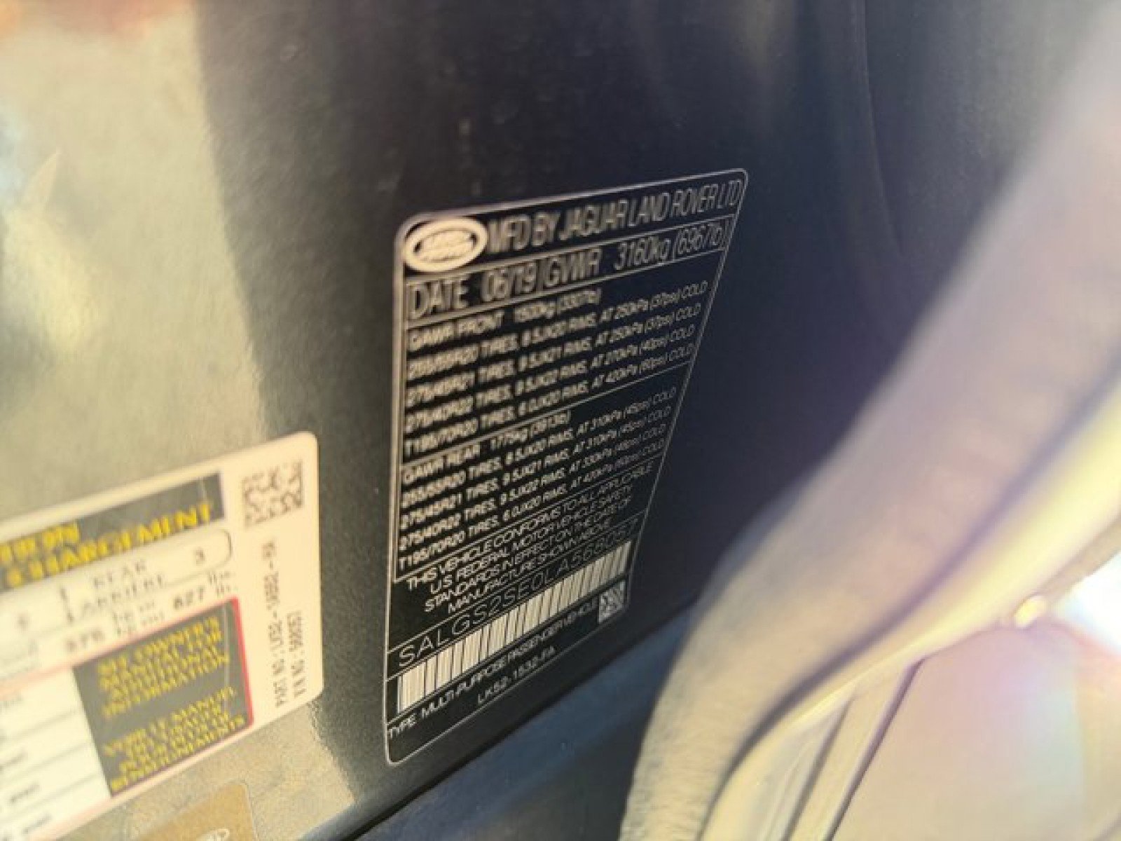 Used 2020 Land Rover Range Rover HSE image 23