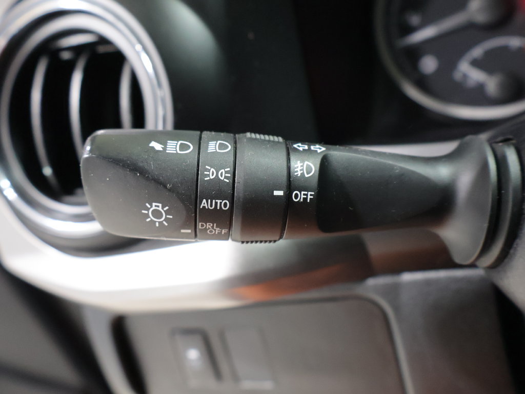 Used 2022 Toyota Tacoma SR5 w/ Technology Package AWD/4WD image 34