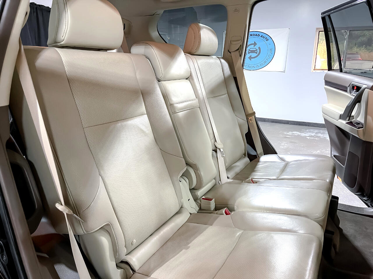 Used 2017 Lexus GX 460 image 19