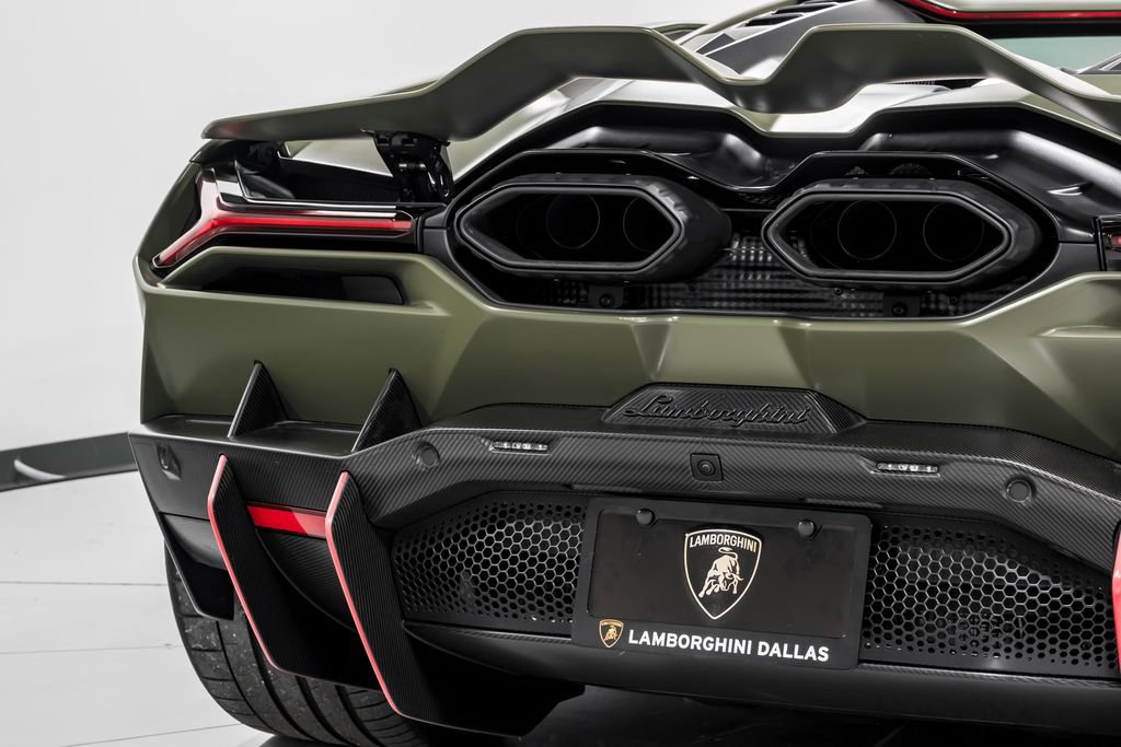 Used 2025 Lamborghini Revuelto image 50