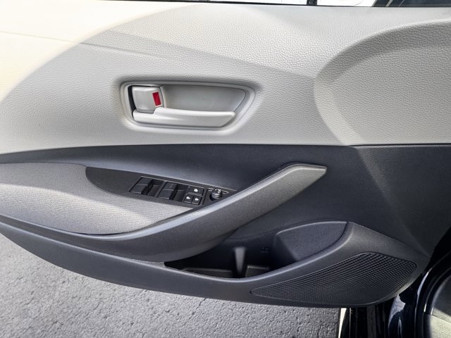 Used 2026 Toyota Corolla LE image 11