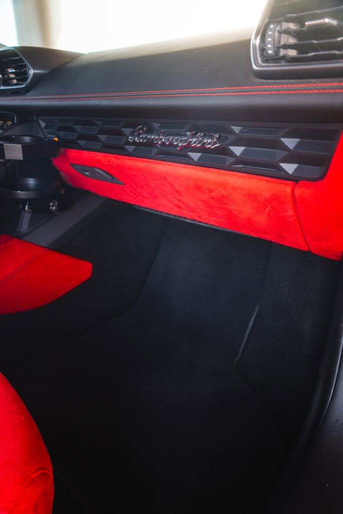 Used 2015 Lamborghini Huracan LP 610-4 image 34