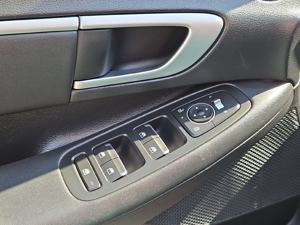 Used 2025 Hyundai Sonata SEL FWD image 13