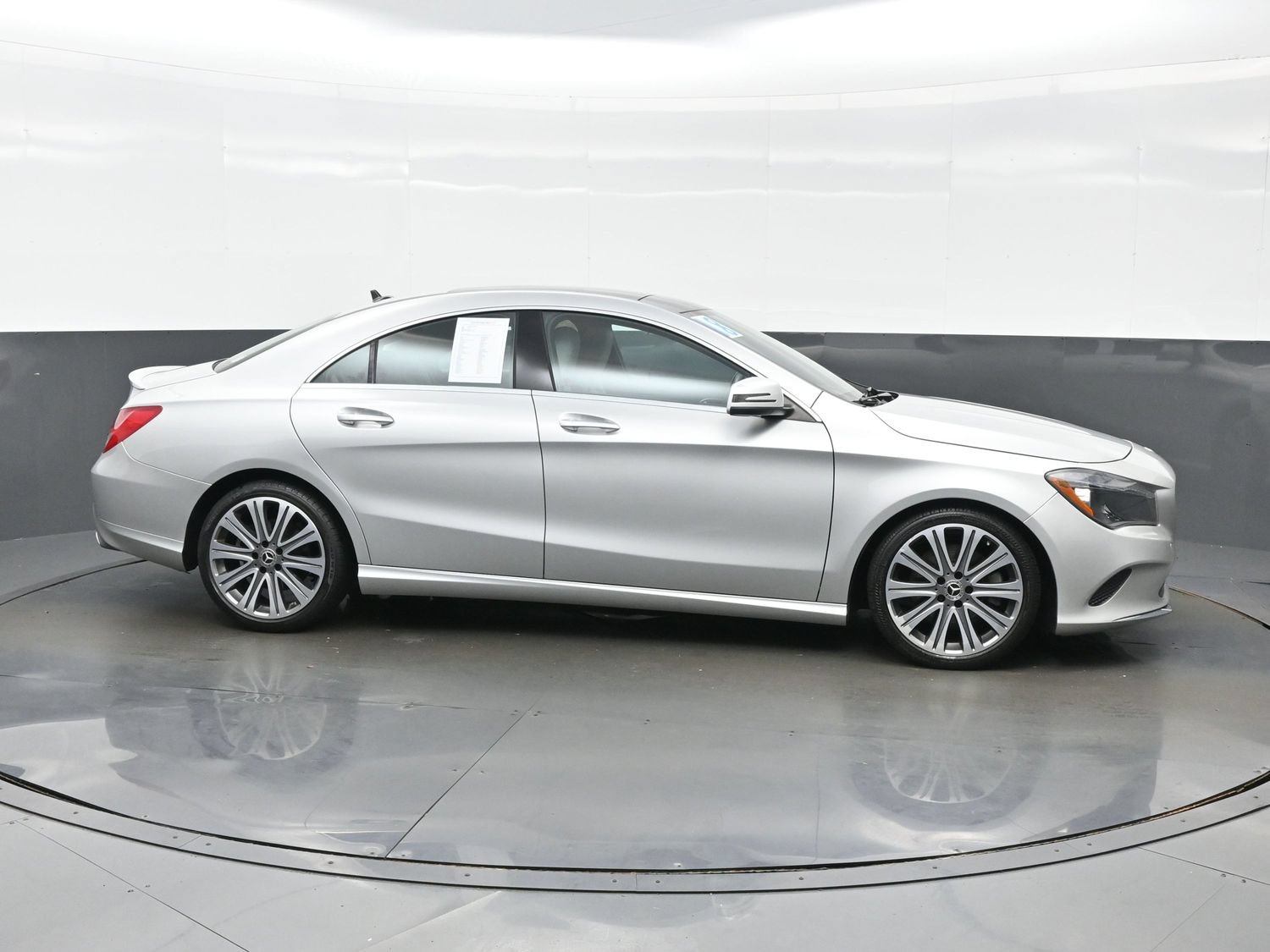 Used 2018 Mercedes-Benz CLA 250 image 10