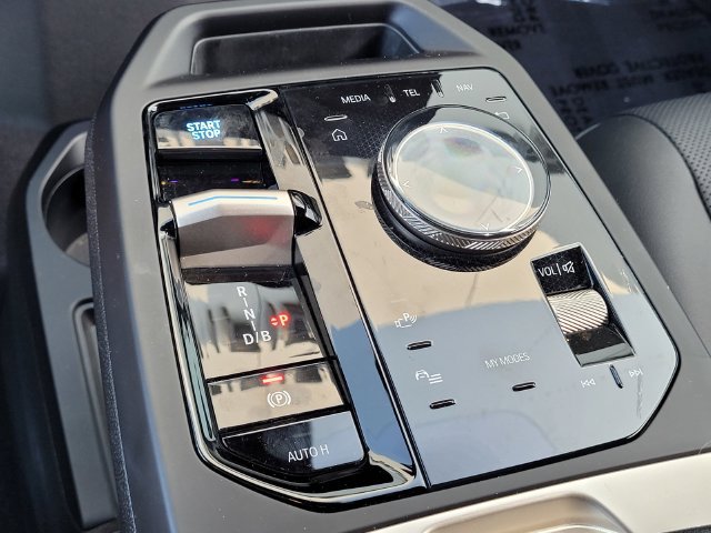 Used 2024 BMW iX xDrive50 w/ Convenience Package AWD/4WD image 19