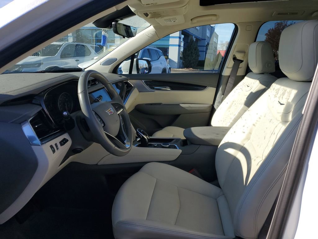 Certified 2024 Cadillac XT6 Premium Luxury w/ Technology Package image 5