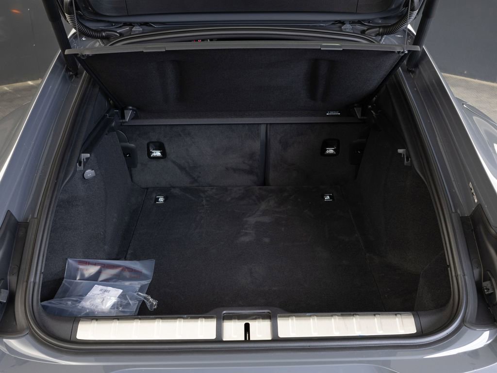 New 2026 Porsche Panamera 4 image 16