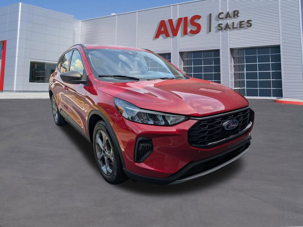 Used 2025 Ford Escape ST-Line FWD image 3