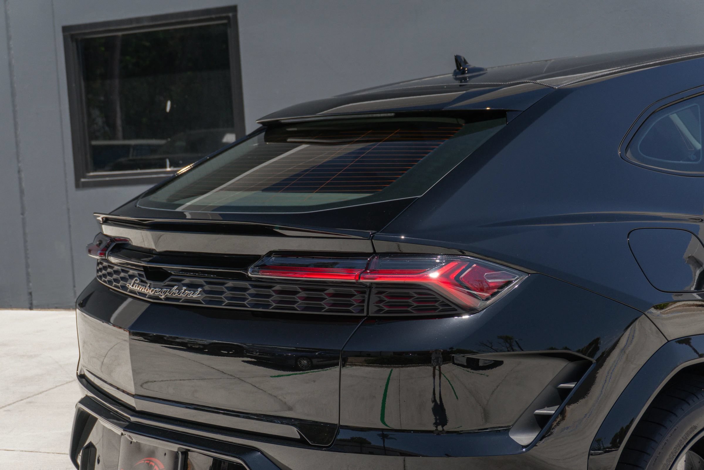 Used 2026 Lamborghini Urus SE AWD/4WD image 40