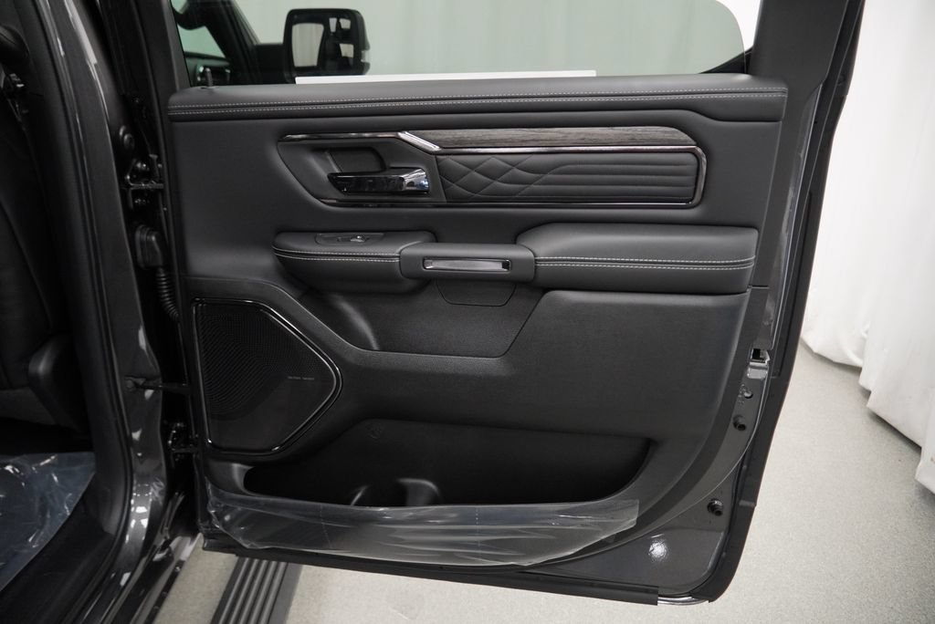 New 2027 RAM 1500 Limited w/ Night Edition AWD/4WD image 30